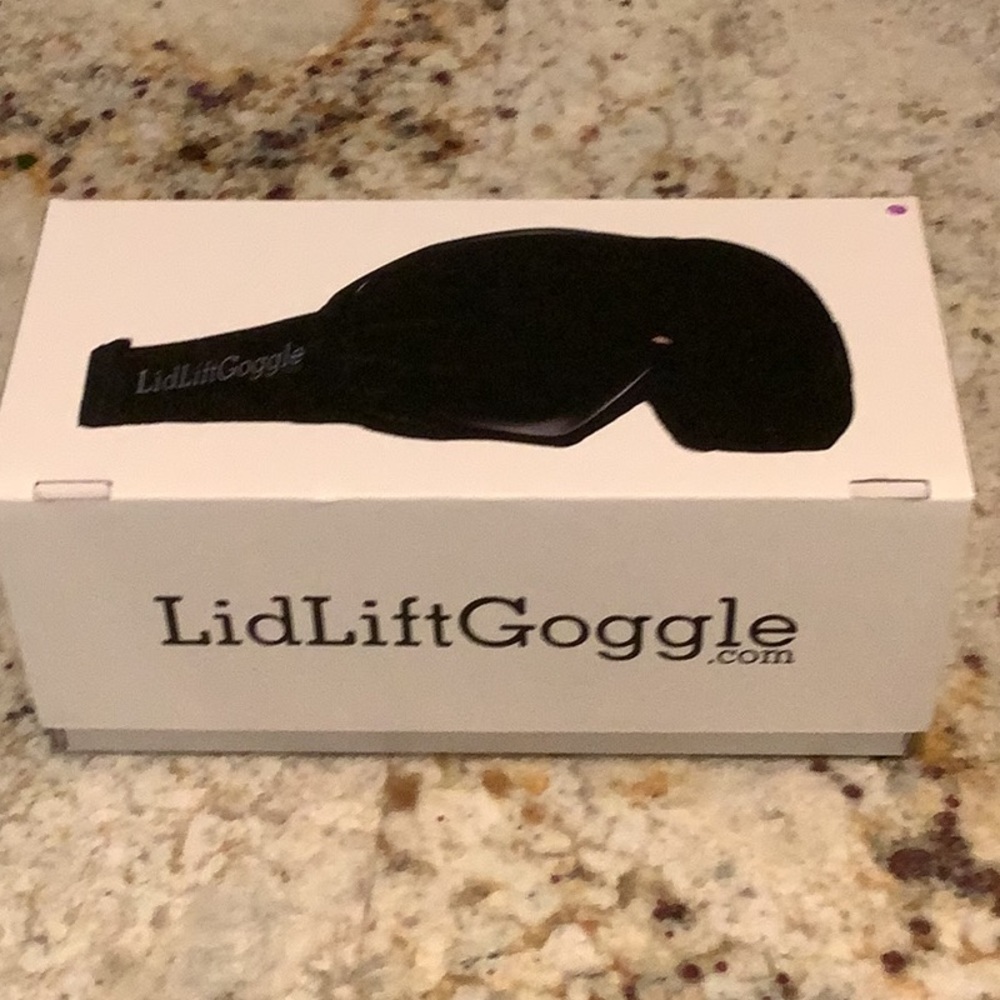 LidLiftGoggle for Blepharoplasty Surgery